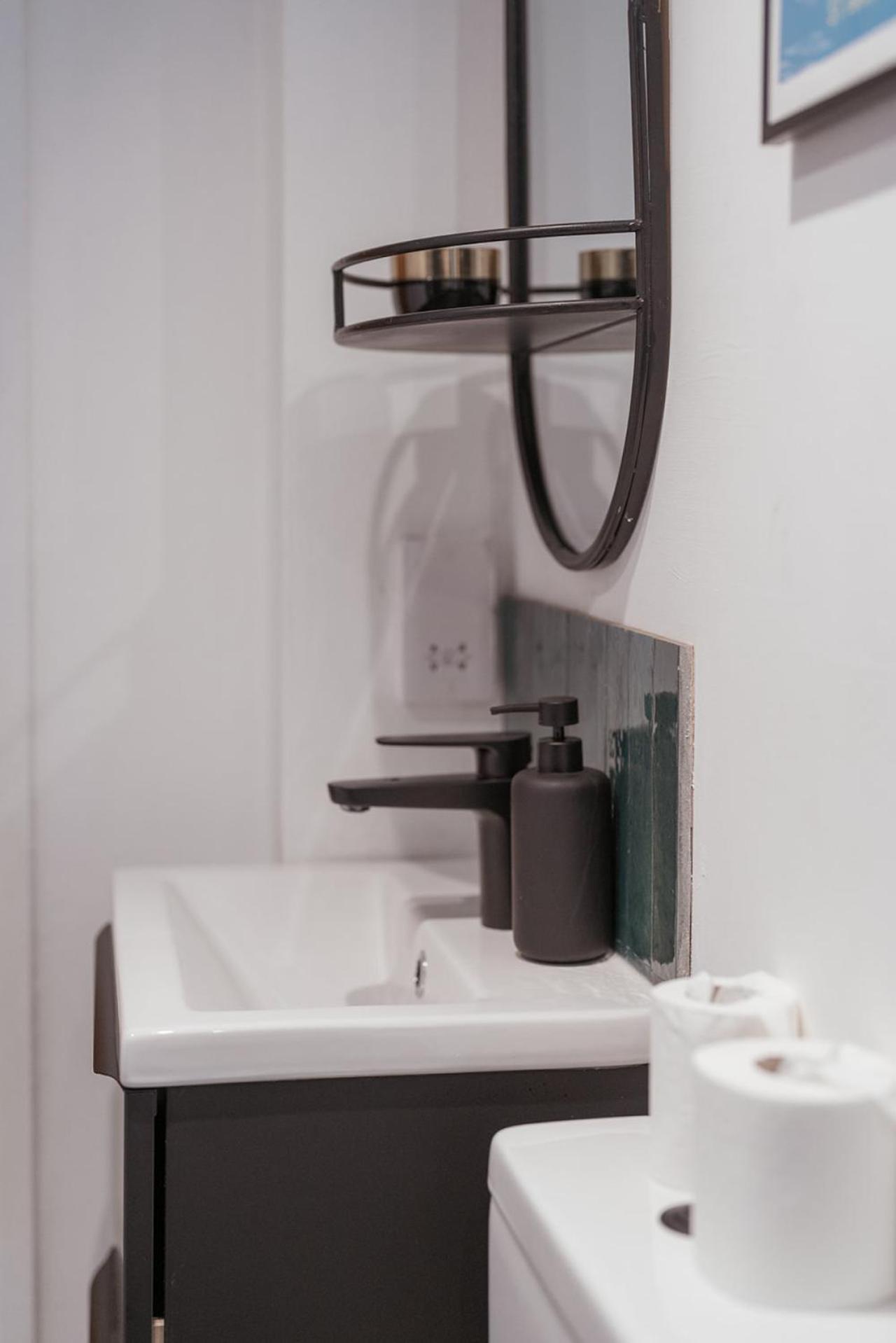 Stunning 2Bd In The Heart Of Malmesbury! Βίλα Εξωτερικό φωτογραφία